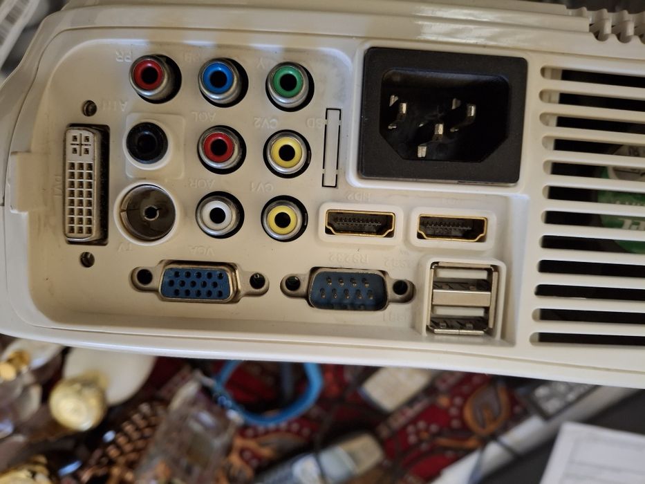 Videoproiector multimedia