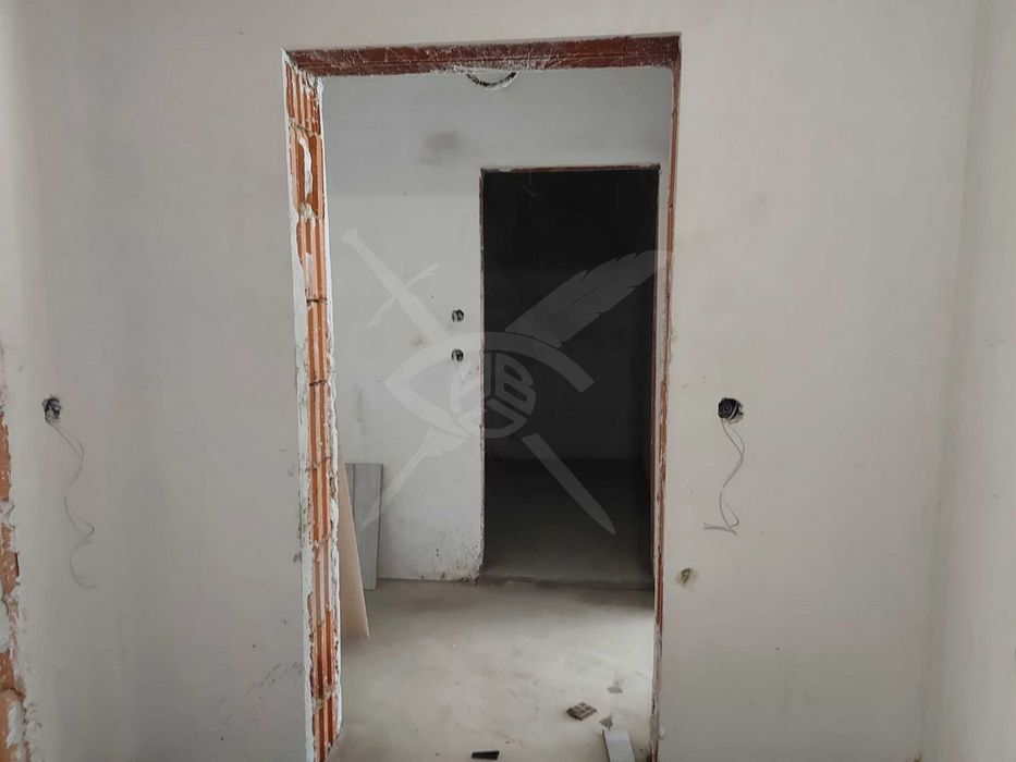 Продава се Едностаен апартамент в Варна, Възраждане 1 - 60 кв.м за 1300 €/кв.м - Снимка #4