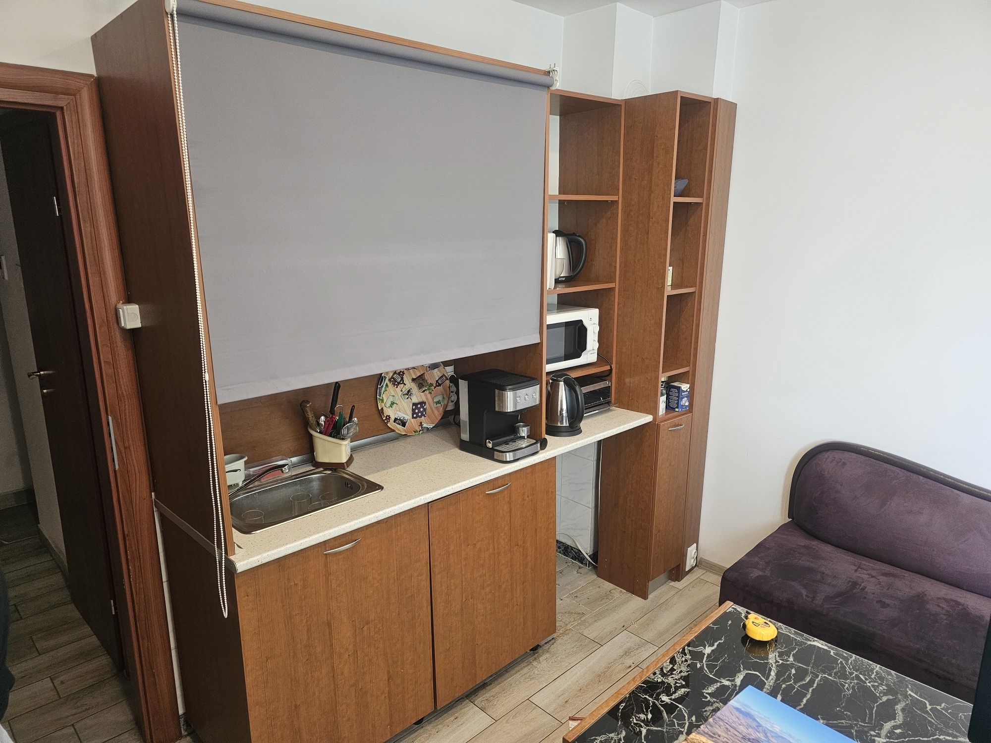 Офис мебели /бюра, рафтове, шкафове, секции, офис кухня, врати