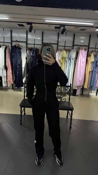 Продам костюм