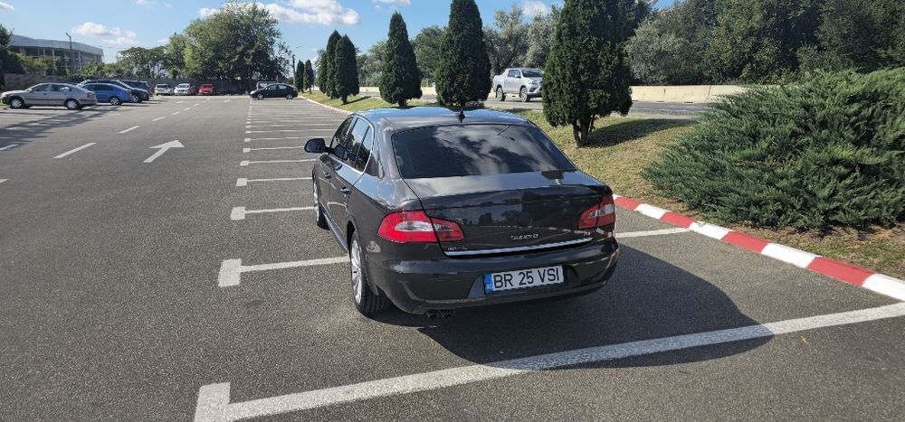 Vând Skoda Superb