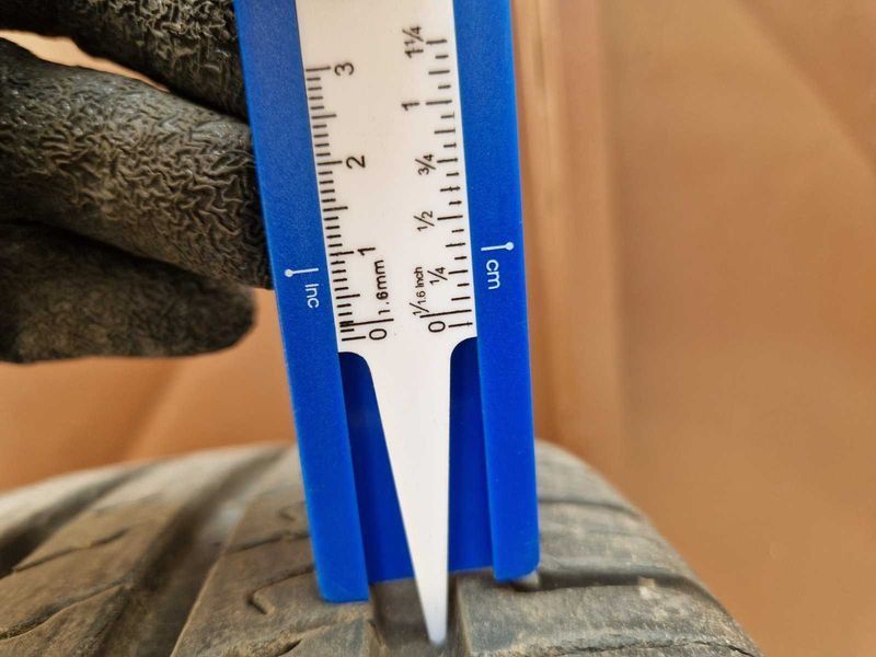 2 Barum R18 215/45
летни гуми
DOT1021