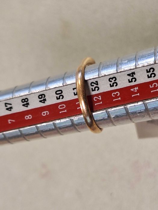 Дамски златен пръстен 1,98гр.