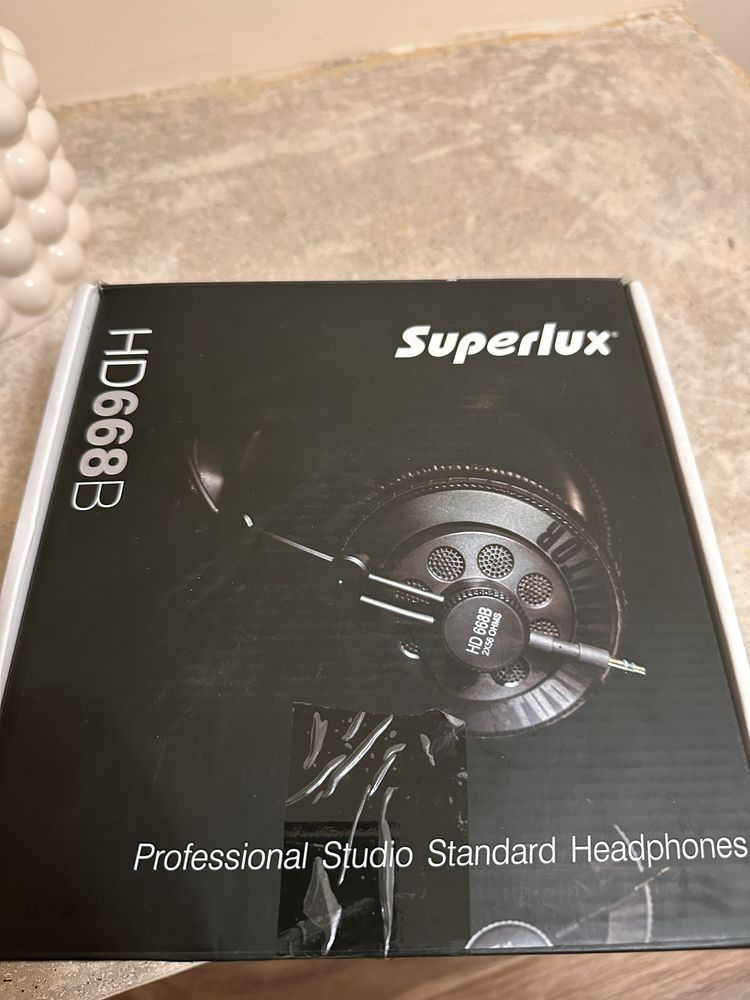 Студийни слушалки - Superlux HD 668B