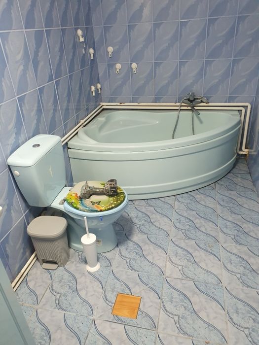 Cada wc ghiuveta mobilier baie