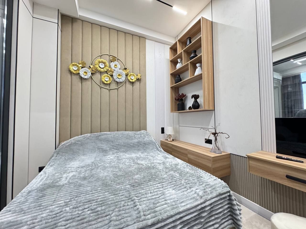 Продается 1в2 комнатная квартира, Новостройка, Дружба Народов