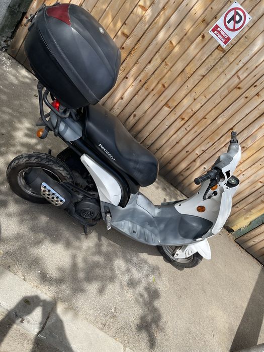 Scuter fara permis Peugeot