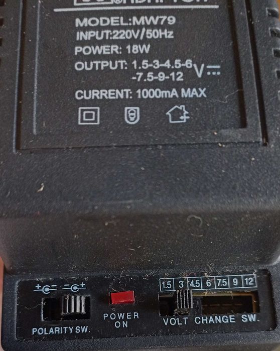 Уокмен плюс Адаптер със 7 аутпута + удължителче за адаптера