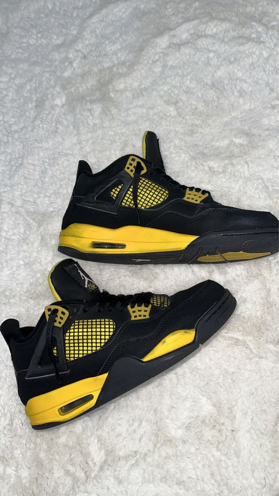 Jordan 4 Yellow Thunder 2012