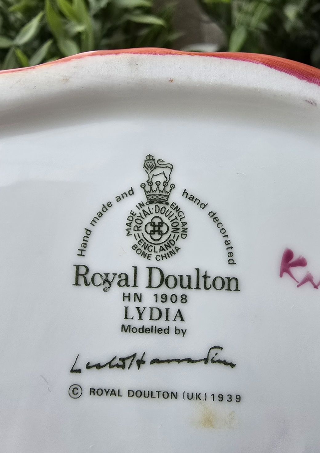 Фигура Royal Doulton Lydia