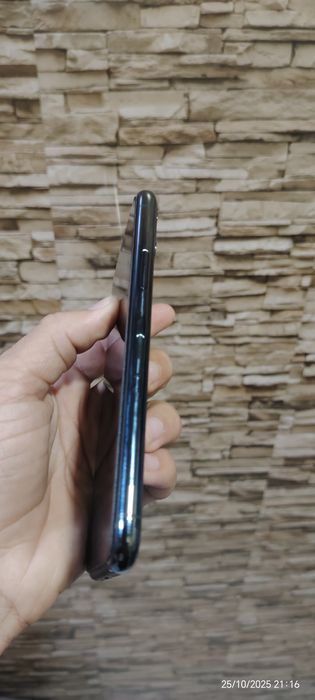 IPhone 11 xamma joyi orginal 250$