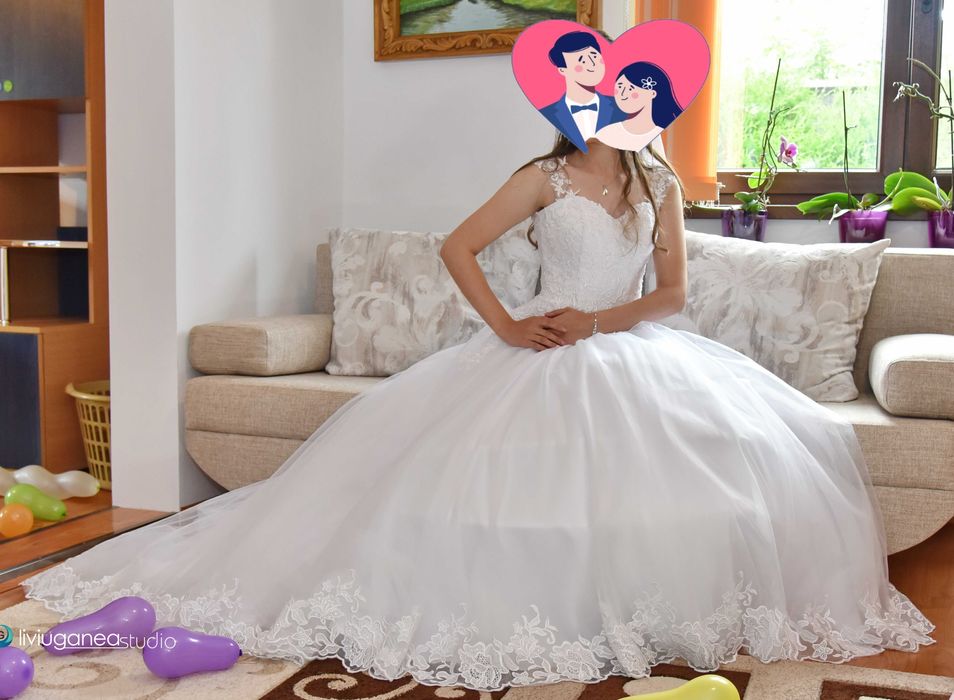 Rochie de mireasa A Line cu trena lunga