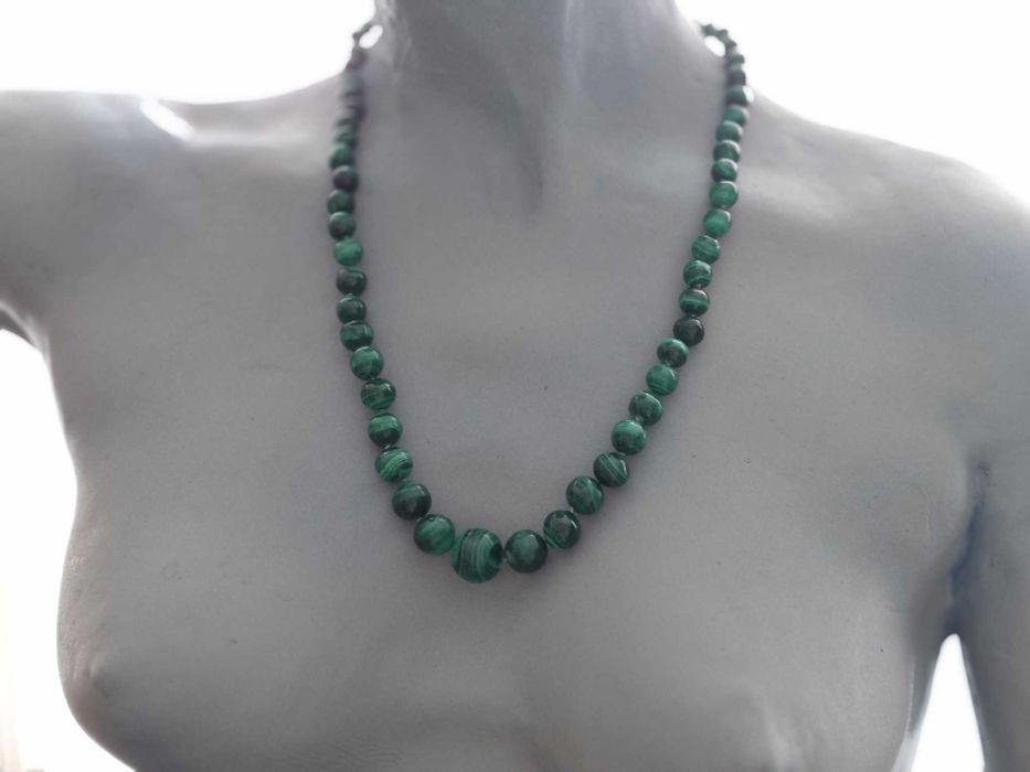 Colier vechi,  "Langer Austria" din piatra malahit naturala