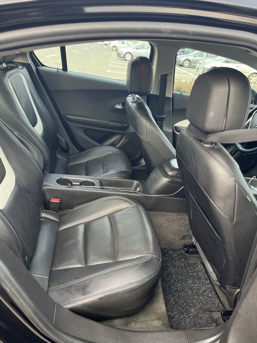 Opel Ampera Plug-In Hybrid 2012