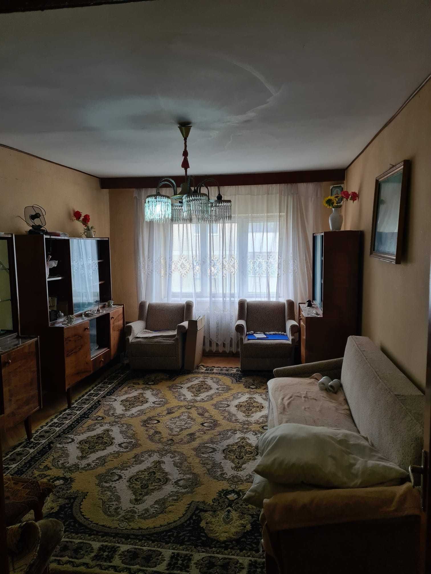 Apartament 3 camere plus garaj