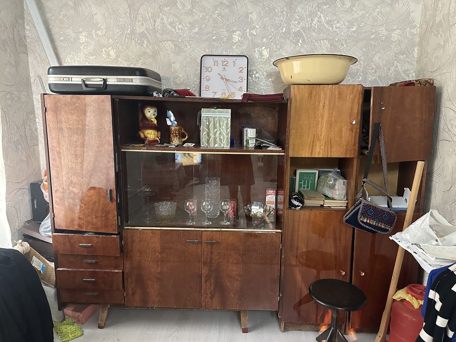 Сервант советский + два шкафчика