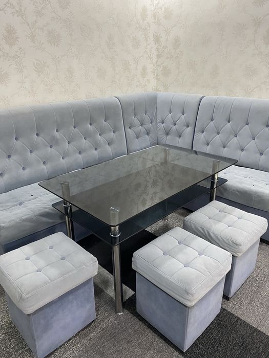 Ugolok уголок sotiladi holati yaxshi