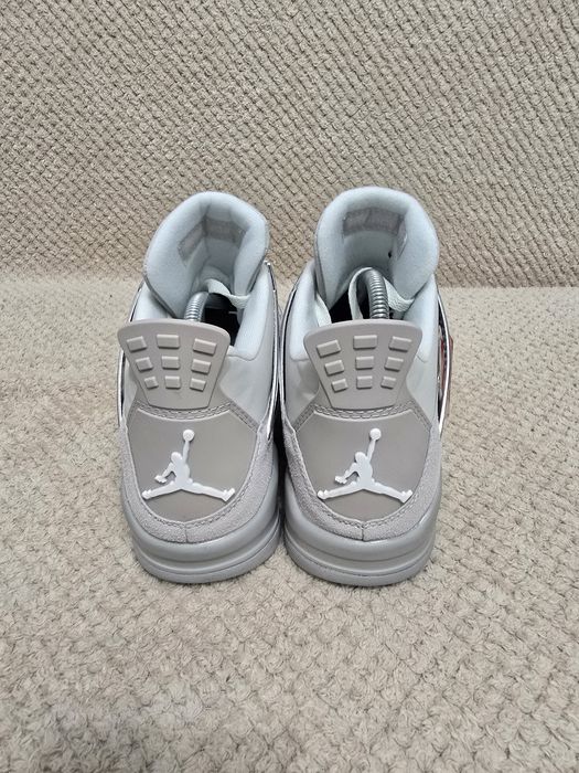 Nike Jordan 4 frozen moments  nr 36 37 38 39 40   preț 400 lei