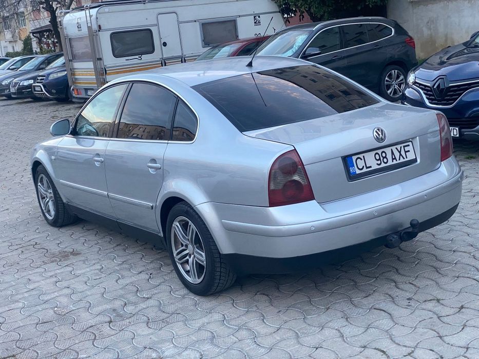 Vând vw passat 2005 model higline 1.9 diesel 131 CP xenon piele