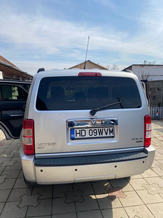 Vând Dodge Nitro 4x4