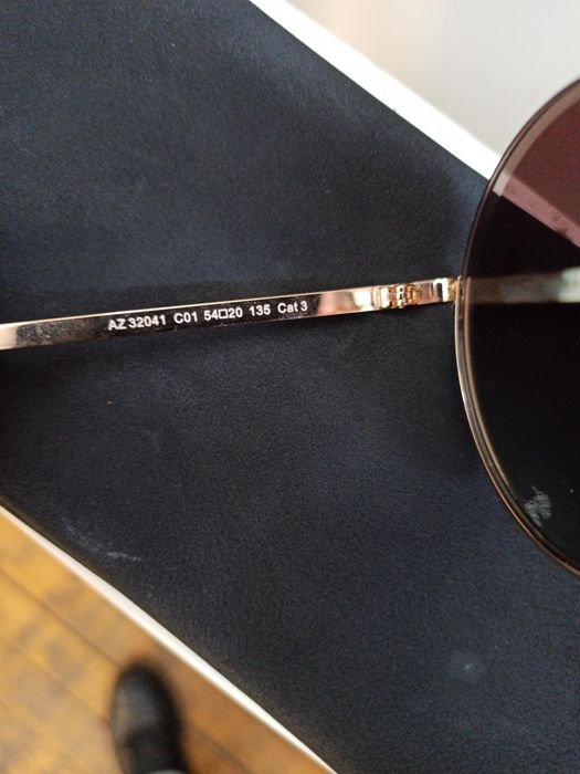 Слънчеви очила Azzaro с калъф