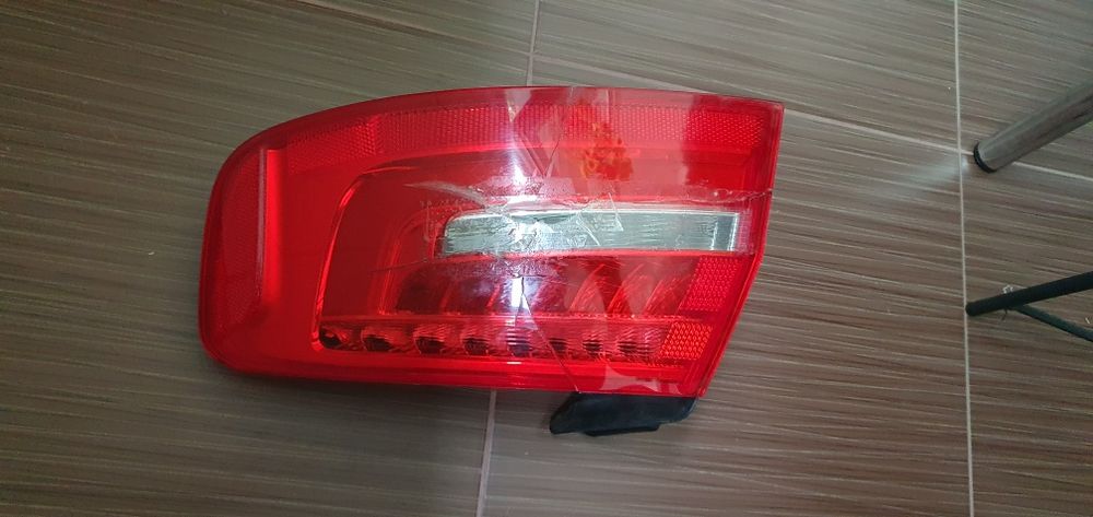 Stop spate dreapta aripă audi a4b8.5 facelift.