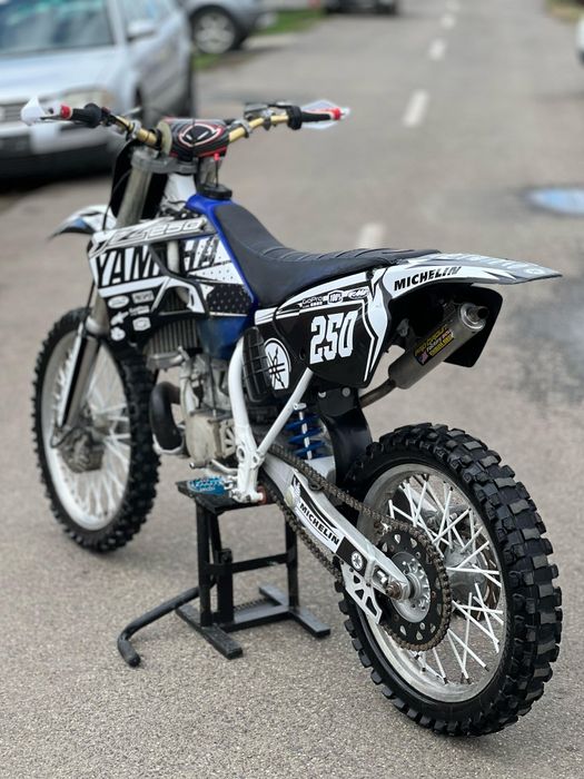 Vând Yamaha yz 250 2 timpi Power valve /Stare bună/1950€ neg!