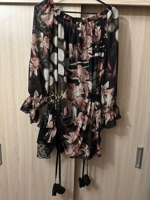 Туника с дантела и набори