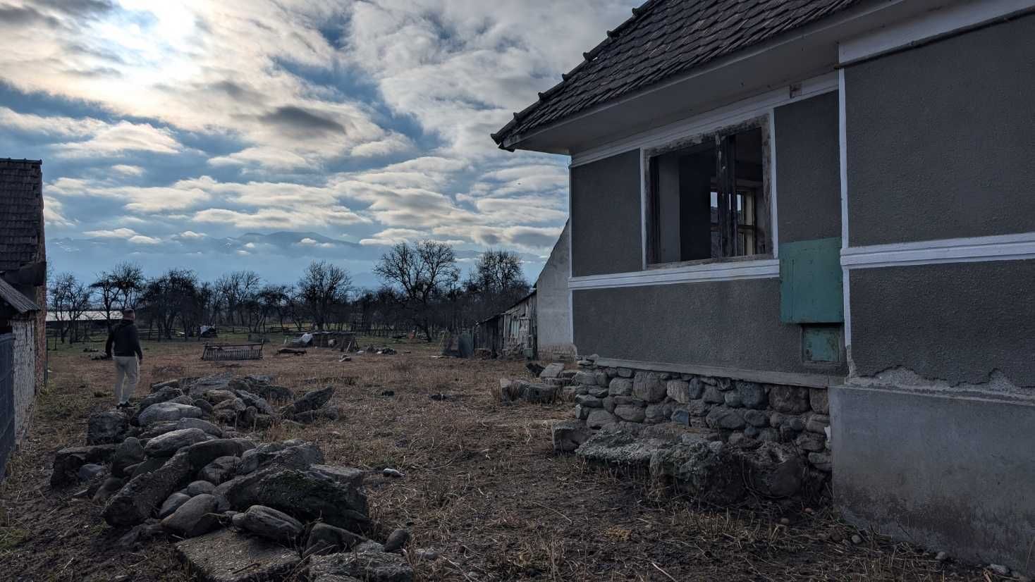 Casa cu gradina in comuna Sacadate jud. Sibiu