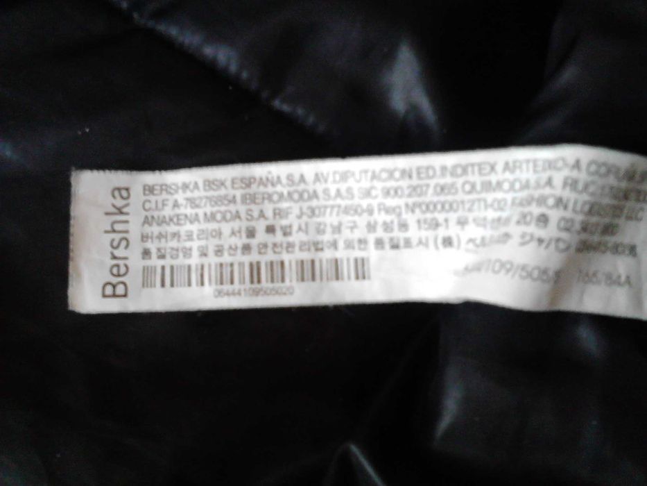 Geacă damă îmblănită Bershka măr. S-M, de iarnă, preț neg. sau schimb