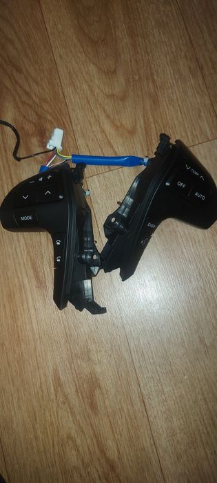 Продам кнопки руля камри 40