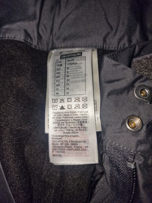 Vând pantaloni de schi