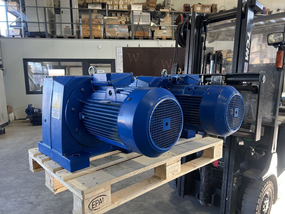 Мотор-редуктор 15 kW 28 оборота