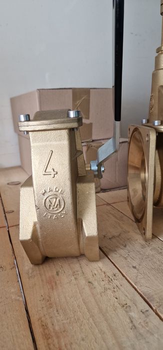 Vana robinet vidanja 4 toli import Italia original preț 1150 lei tva i