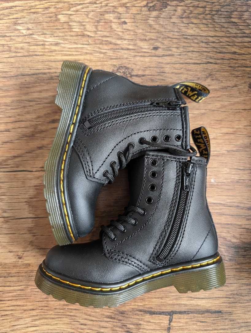 Детски кубинки Dr Martens НОВИ!