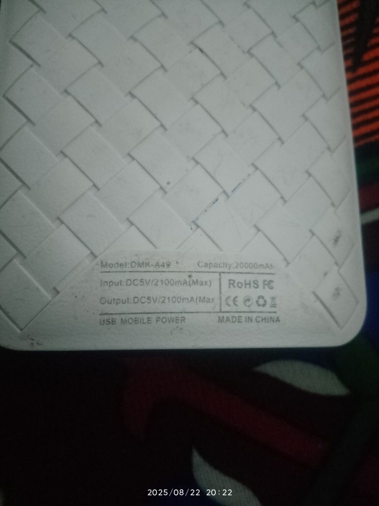 Power bank sotiladi holati zor 1 oy ishlatdim oʻzim