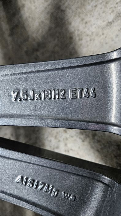 Jante Mercedes R18 C W205 W206 Cla A B GLA