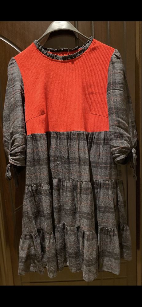 Рокля от колекцията на  LUCY Fashion