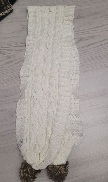 Fular alb pentru iarna