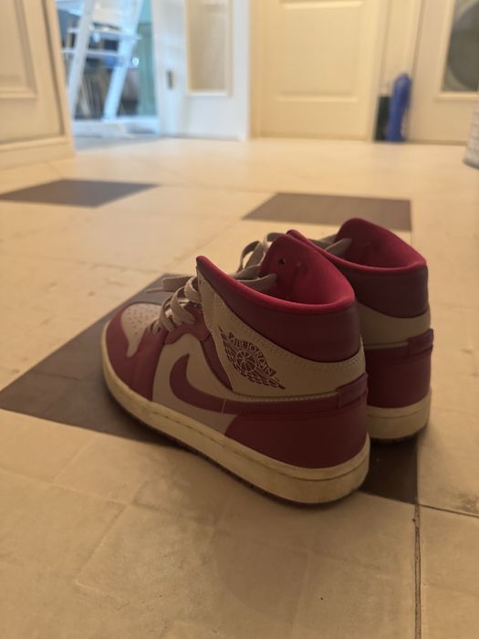 Чисто нов Air Jordan 1 high