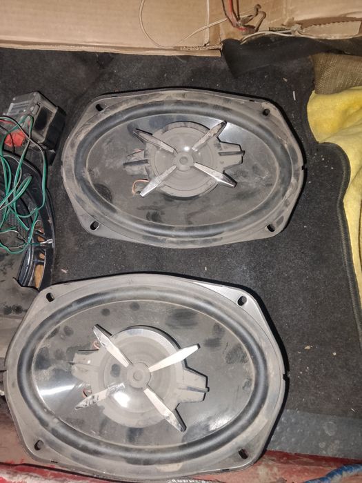 Продам колонки на авто