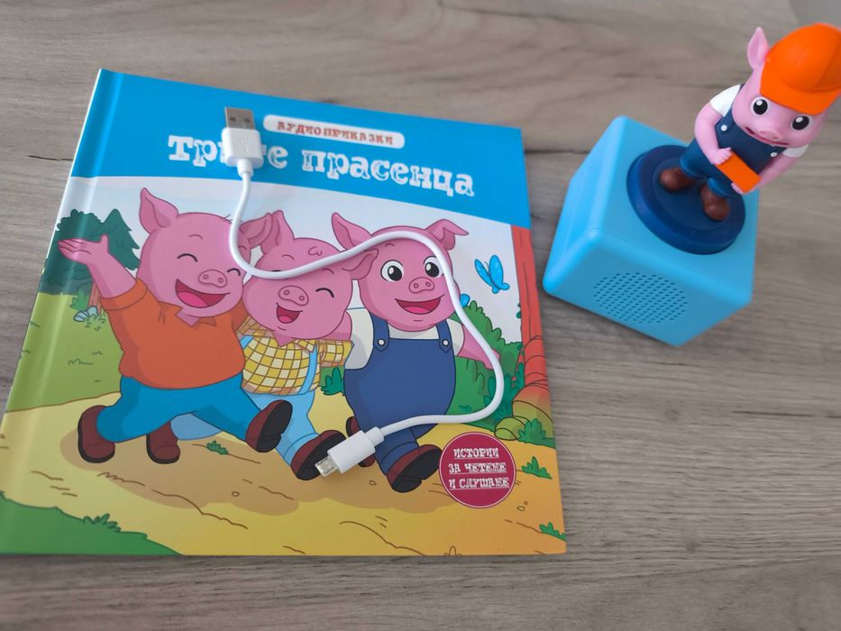 Аудио приказка 2 трите прасенца книжка+колонка+карта памет usb кабел
