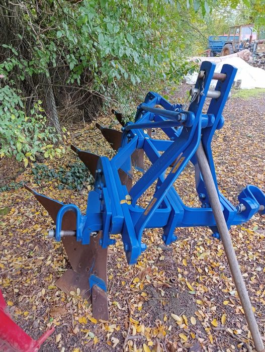 Продавам плуг Alpler 4x30