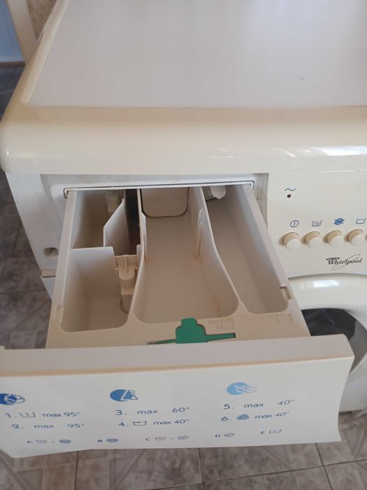 Пералня Whirlpool модел FL5064