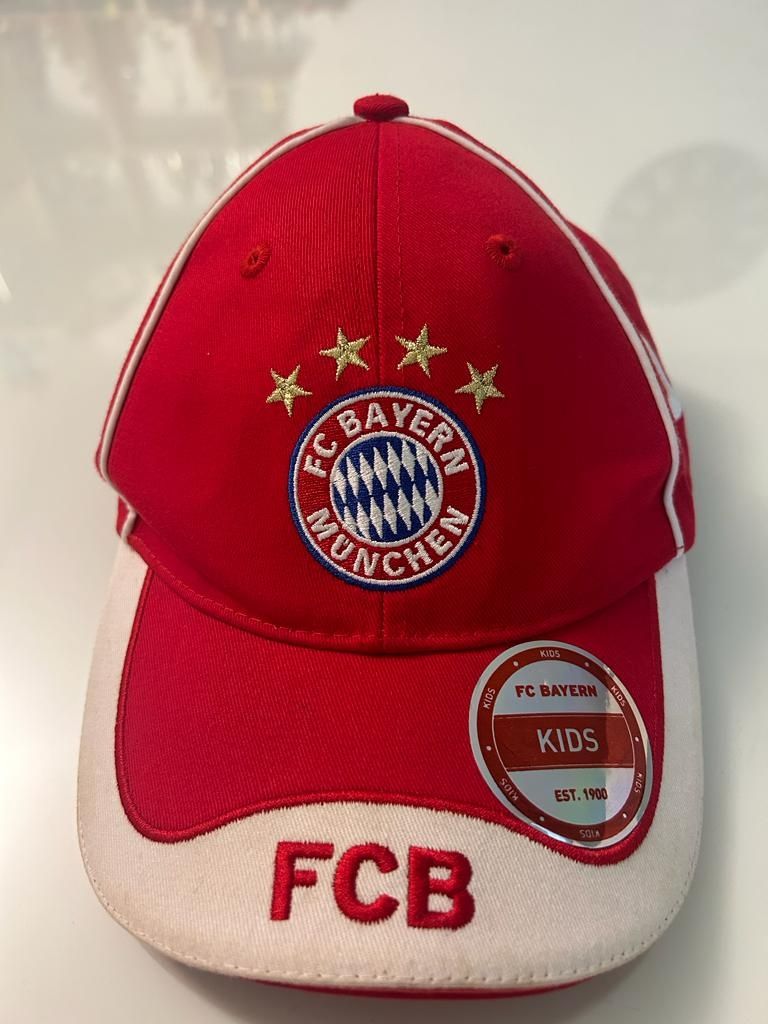 Șapcă noua FC Bayern Munchen copii originala luata din Munchen