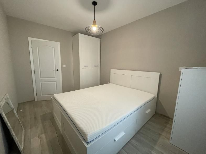 Дава се под наем Тристаен апартамент в Пловдив, Каменица 1 - 110 кв.м за 680 € - Снимка #3