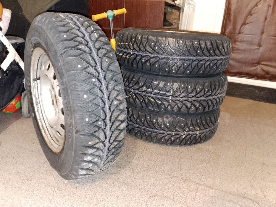 Продам зимние шины с дисками  120 000тг