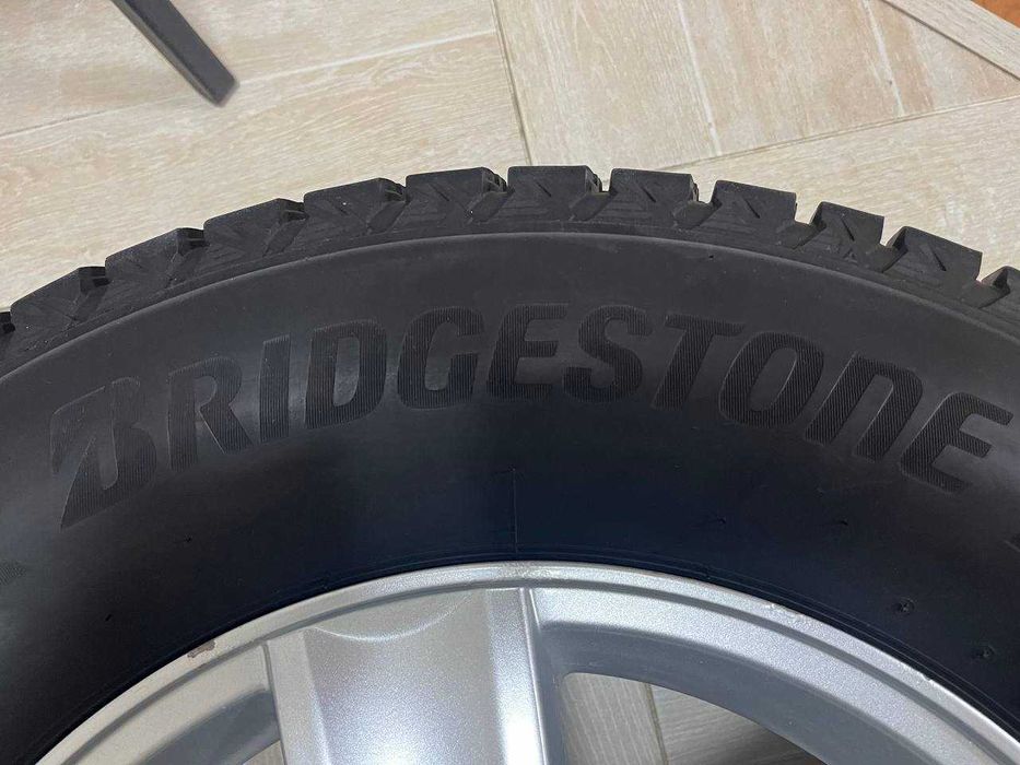 Комплект зимних шин Bridgestone 225/70/R16 Blizzak DM-V3 с дисками