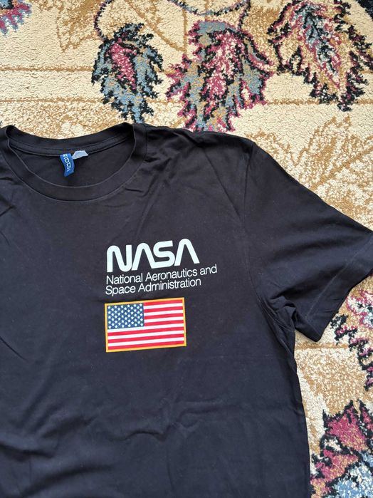 Tricou Barbati H&M imprimeu " NASA " , Marimea M -EUR40-