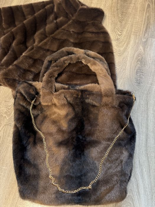 Актуални дамски чанти от еко косъм